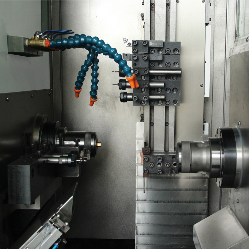 Dvouvřetenový automatický soustruh CNC stroj